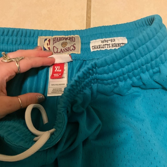 Mitchell & Ness Charolette Hornets Throwback Shorts - Picture 4 of 5